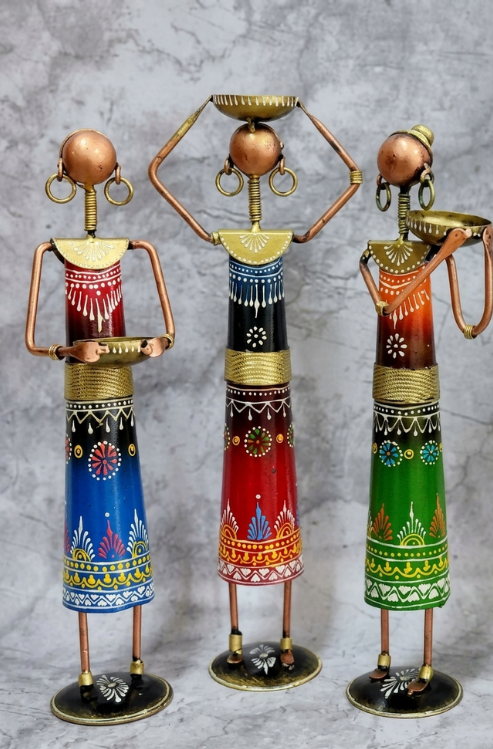 Metal Tribal Lady Figurine Set Decorative Showpiece